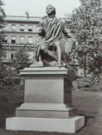 Burns' statue in London