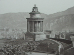 Burns' monument in Edinburgh